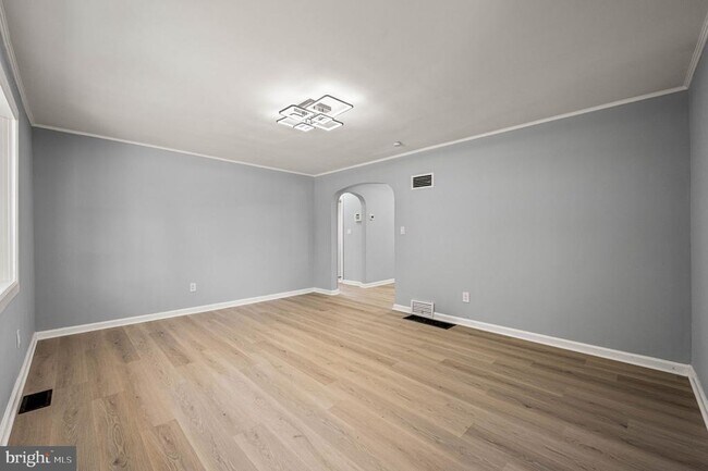 Building Photo - 2225 Palmer Ave
