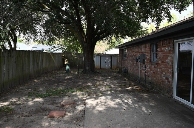 Building Photo - 22119 Singing Spurs Dr