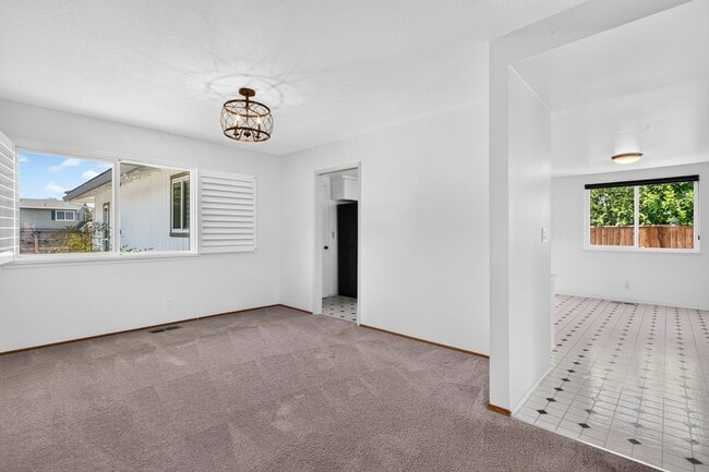 Building Photo - Beautifully Updated Single-Story 4BR Ranch with Designer Finishes & Spacious Fenced Yard!