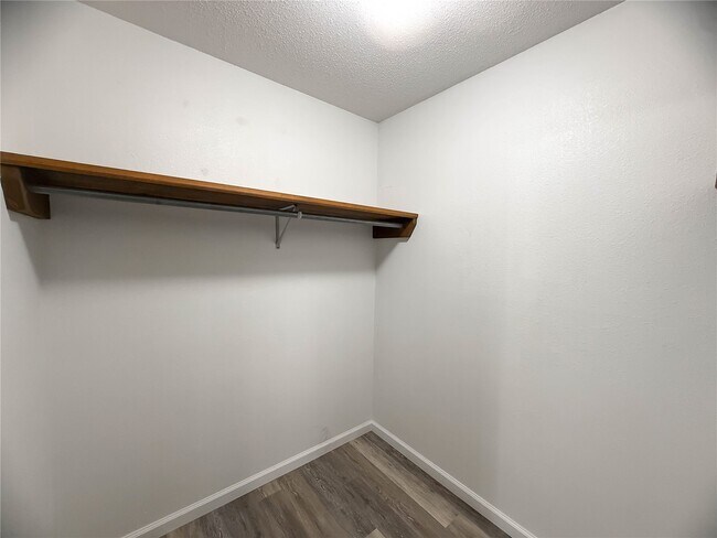 Building Photo - 102 N Ferkel St