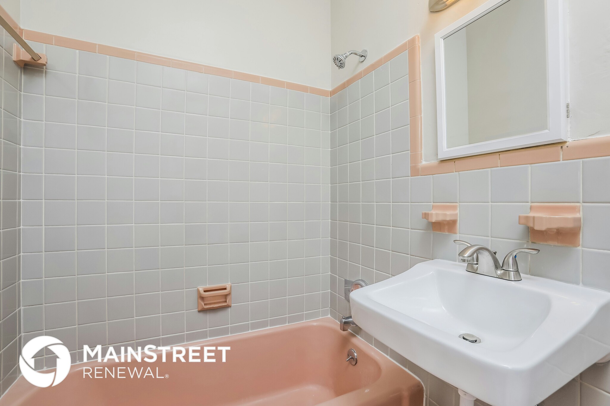 Building Photo - 5730 Oleander Dr