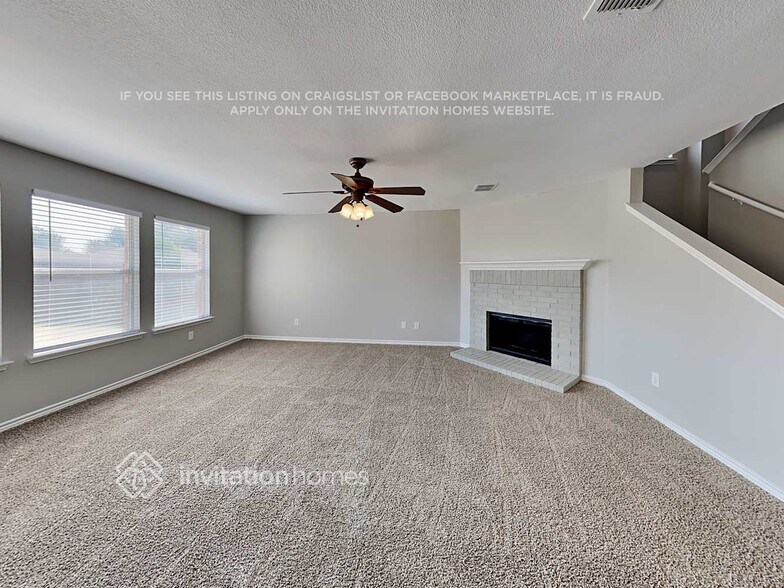 Building Photo - 136 Rolling Hills Pl