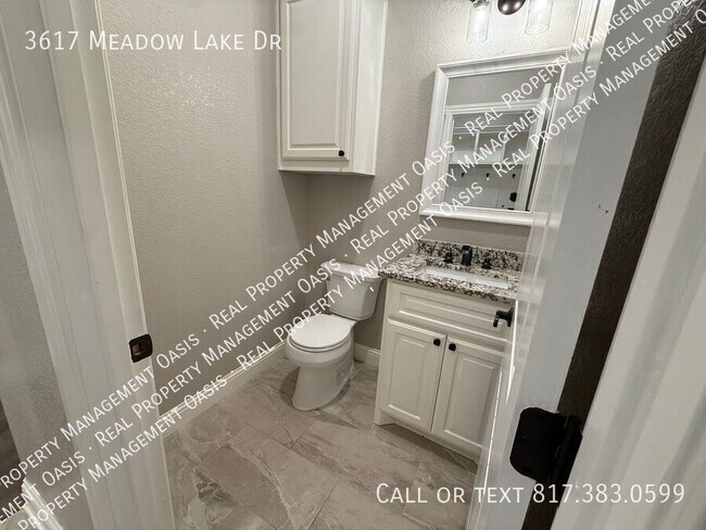 Building Photo - 3617 Meadow Lake Dr