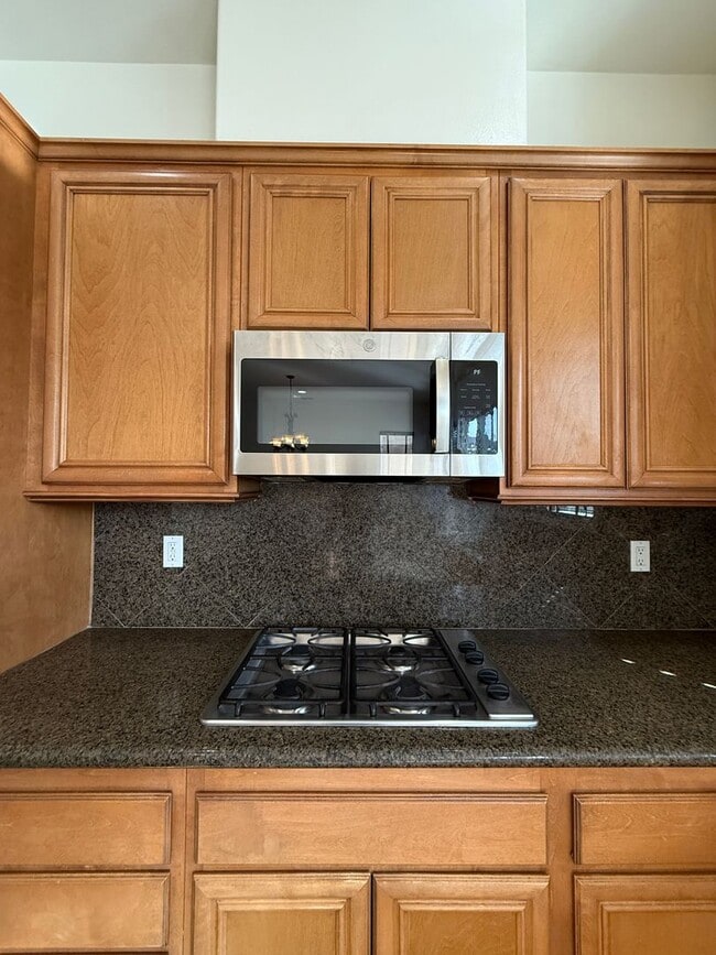 Building Photo - Centrally Located Single Story Home in Traditions