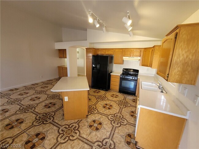 Building Photo - 4406 Cinema Ave