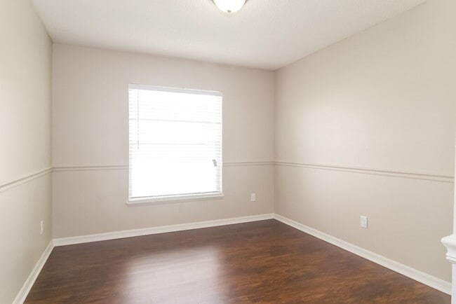 Building Photo - 4056 Forest Island Dr