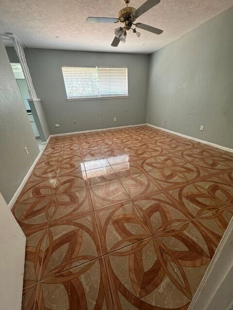 Building Photo - 11031 Silkwood Dr