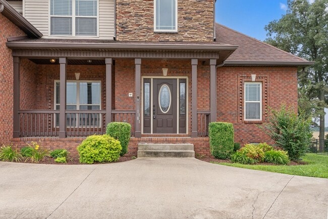 Building Photo - Pet Friendly Four Bedroom with Bonus!
