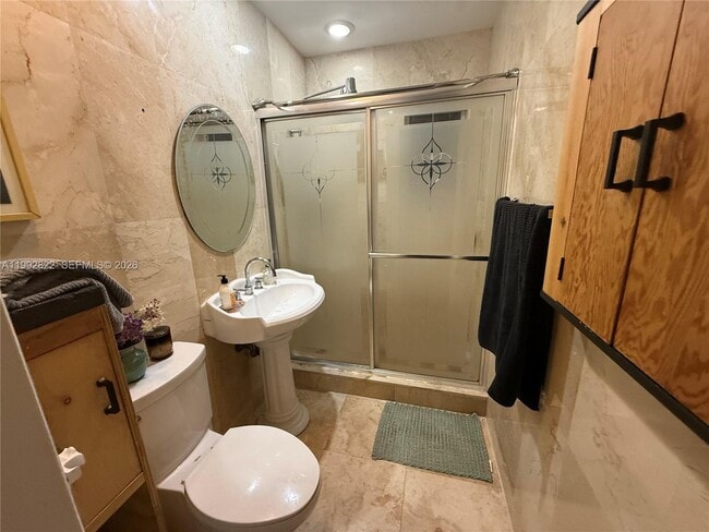 Building Photo - 1921 Jefferson St