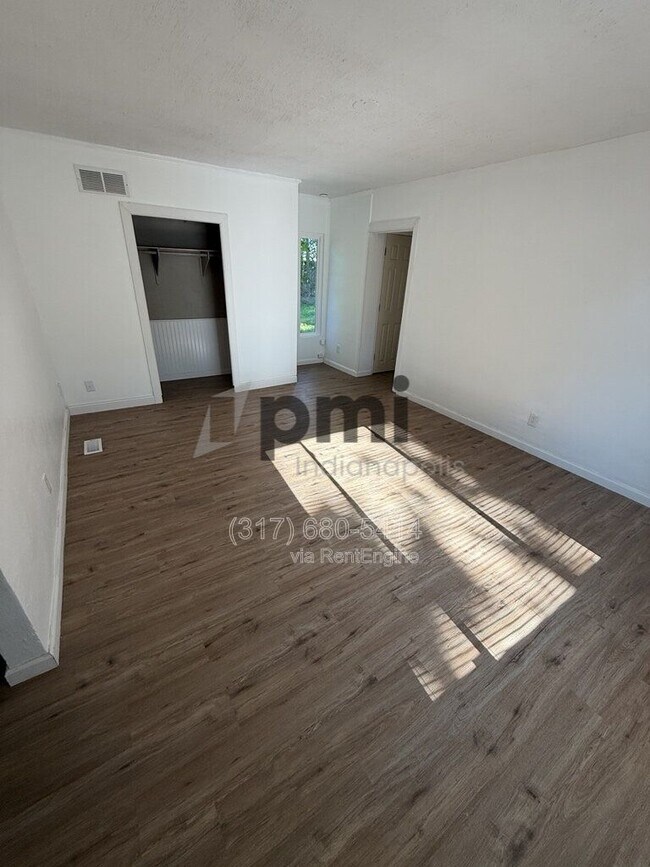 Building Photo - 1324 Brandt Dr