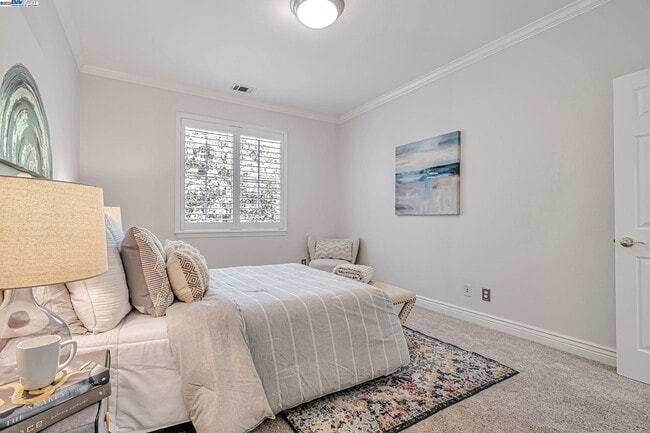 Building Photo - 260 Abigail Cir