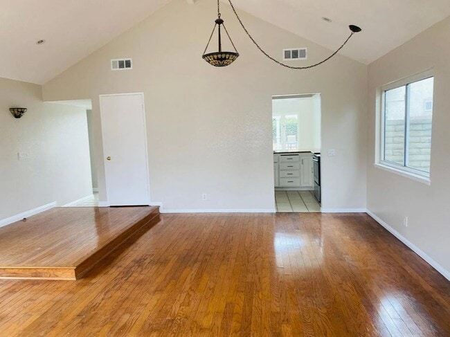 Building Photo - 4470 Avenida Granada
