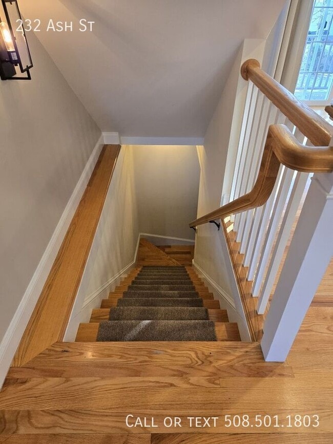 Building Photo - 232 Ash St