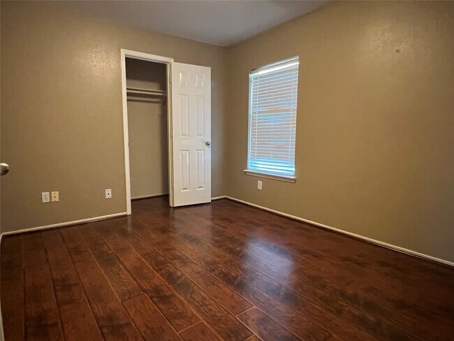 Building Photo - 7523 Blossommist Ln