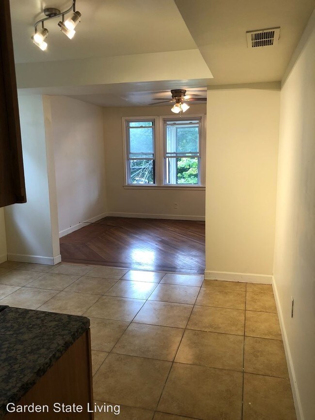 Building Photo - 64 Cedar Ave