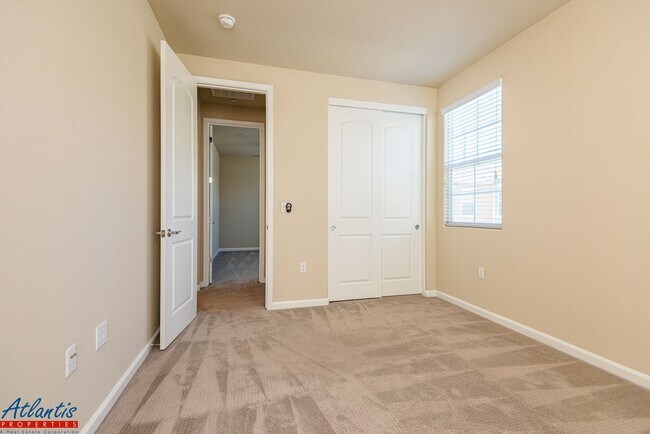 Building Photo - Beautiful Home | Central A/C | E.V. Charger