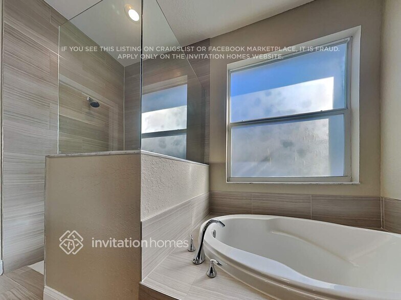 Building Photo - 3081 Pearly Dr