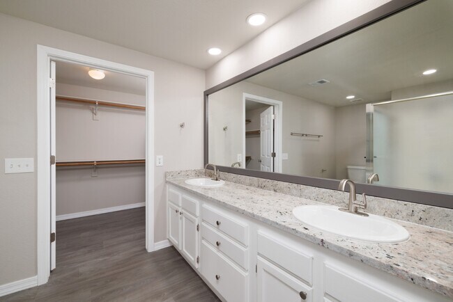 Building Photo - 10410 N Cave Creek Rd