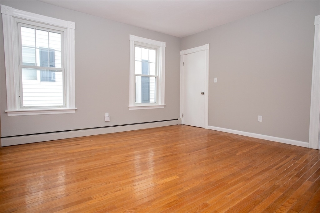 Building Photo - 303 Parker St
