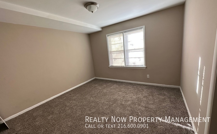 Building Photo - 2817 Noble Rd