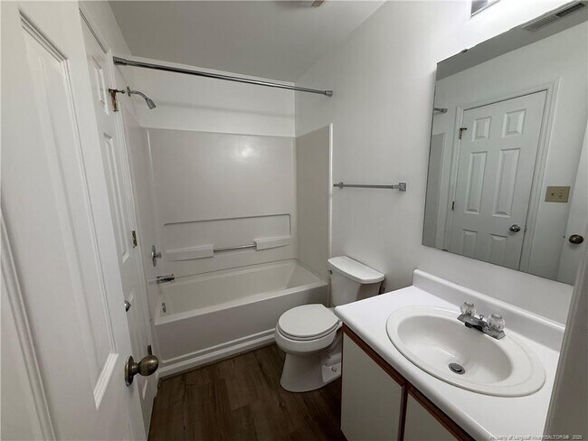 Building Photo - 259 Waterdown Dr
