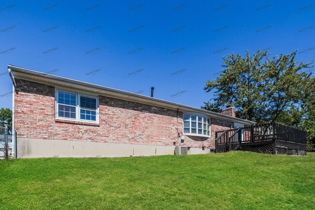 Building Photo - 1743 Fullerton Dr