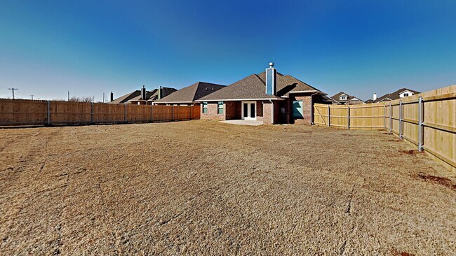Building Photo - Beautiful 4 Bedroom 2 Bathroom Home in Pie...