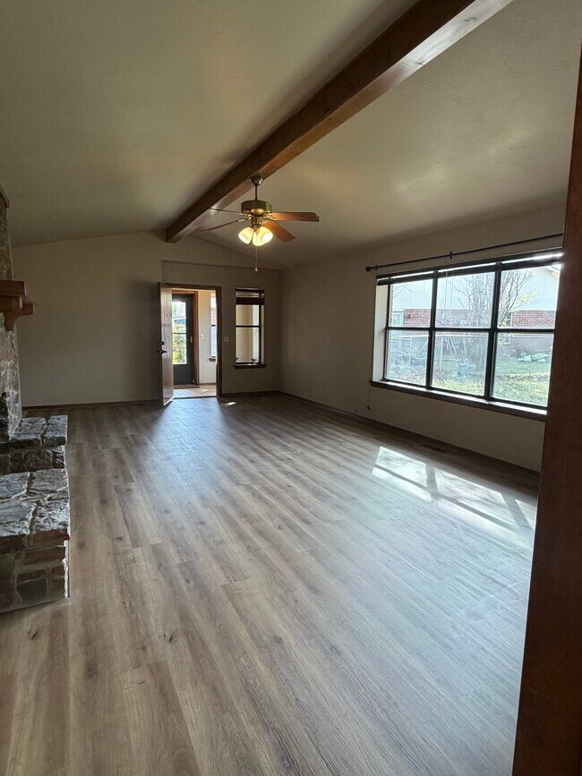 Building Photo - 418 Britton Ct