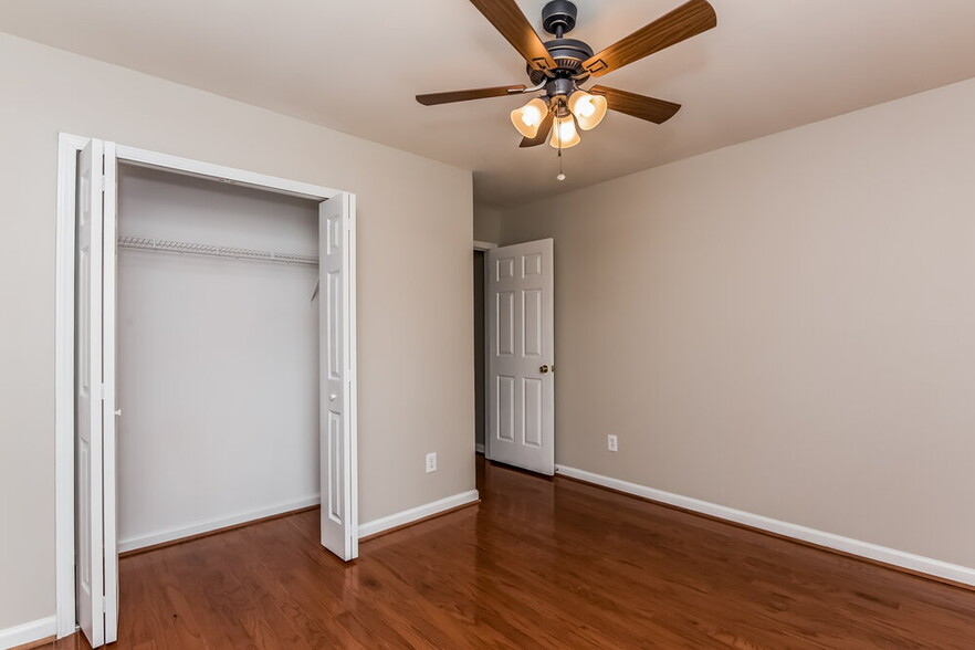 Building Photo - 4405 Walforde Blvd