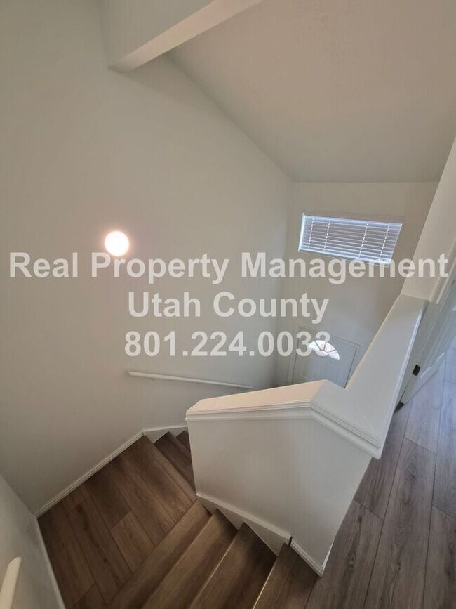 Building Photo - 747 Hanover Dr