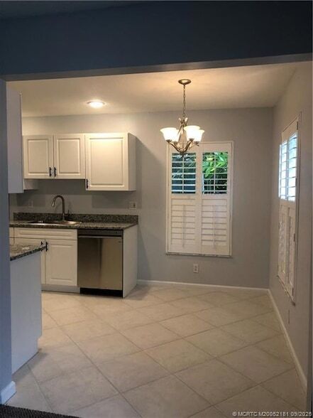 Building Photo - 4567 SE Murray Cove Cir