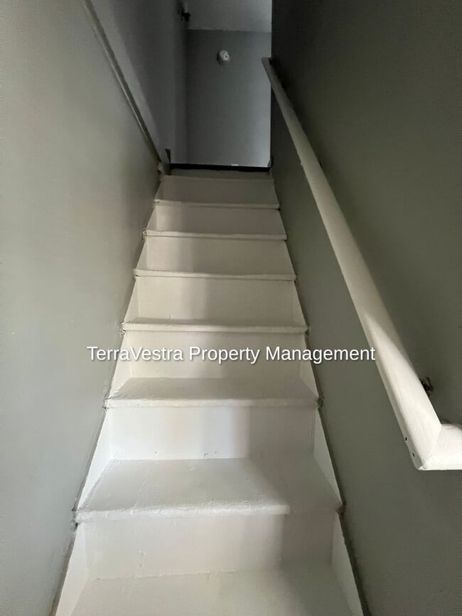 Building Photo - Single family home in Millville! Eligible for $500 Security Deposit.