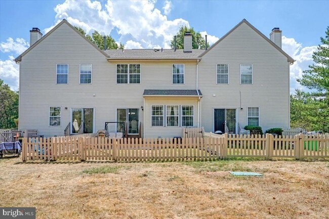 Building Photo - 137 Cromwell Dr