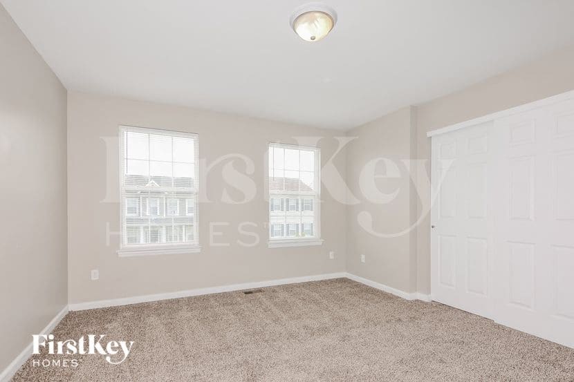 Building Photo - 1017 Glengarry Dr