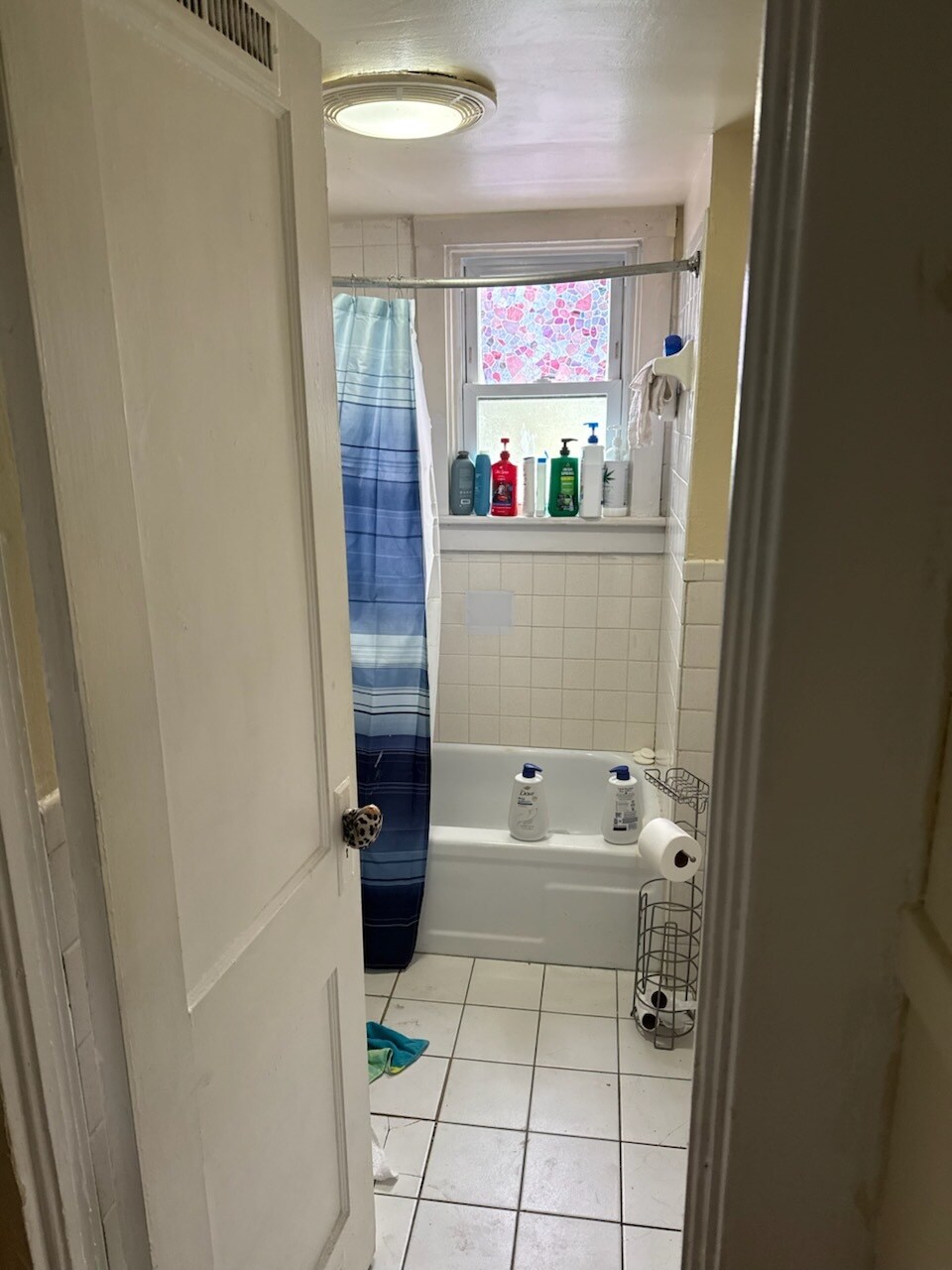 Building Photo - 84 Hollywood Ave