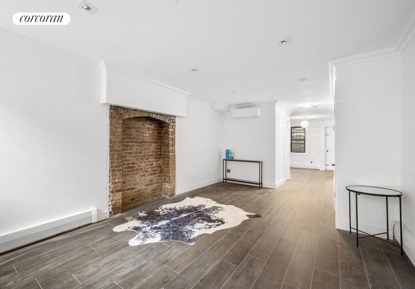 Building Photo - 105 Manhattan Ave