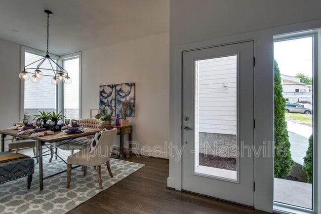 Building Photo - 958 9th Ave S