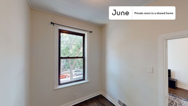 Building Photo - 2430 N Spaulding Ave