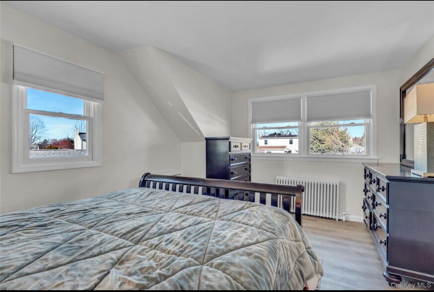 Building Photo - 233 Sears Rd