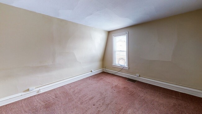 Building Photo - 334/336 N Cliff St