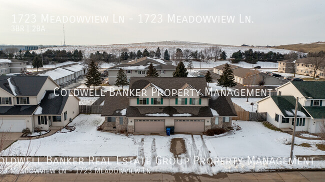 Primary Photo - 1723 Meadow View Ln