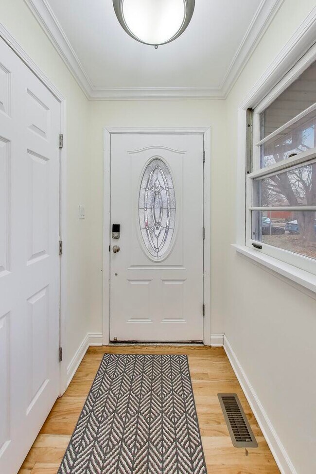 Building Photo - 403 Dalton Ave