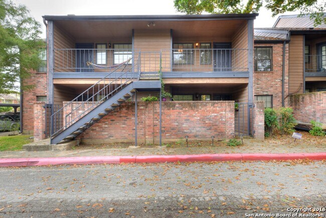 Building Photo - 1 Bed 1 Bath Woodside Condo NS Subdivision