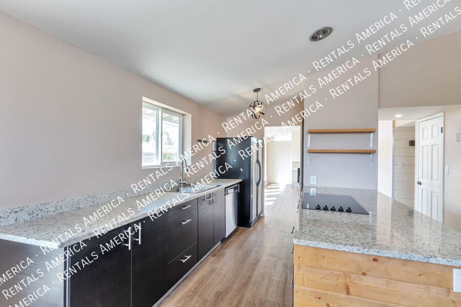 Building Photo - 1311 W Wheatridge Dr