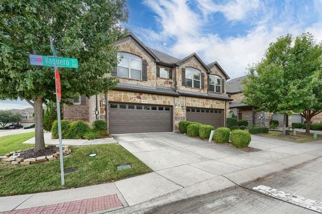 Building Photo - 875 Vaquero St