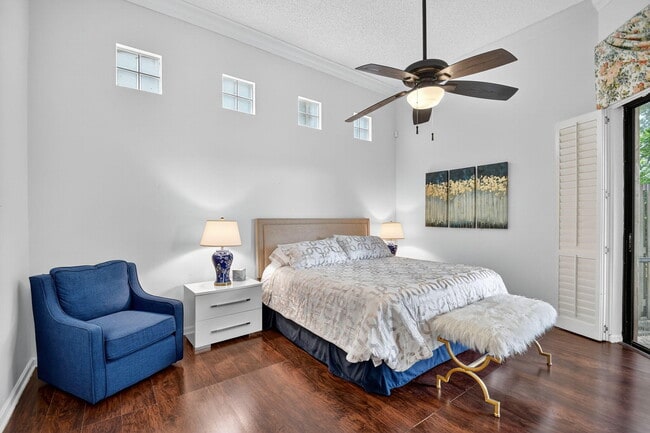 Building Photo - 4553 Barclay Fair Way