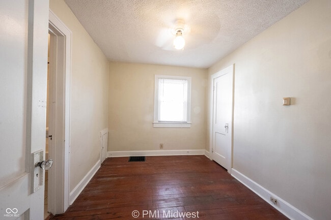 Building Photo - 4715 Caroline Ave