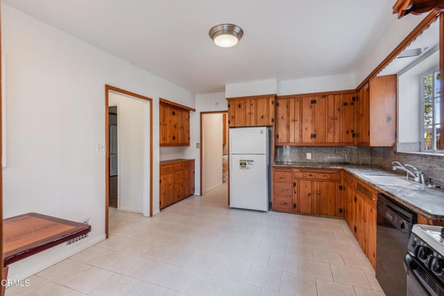 Building Photo - 2355 Melville Dr