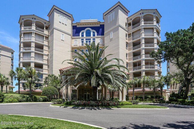 Building Photo - 426 Beachside Pl