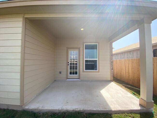 Building Photo - 17110 Gibbons Path